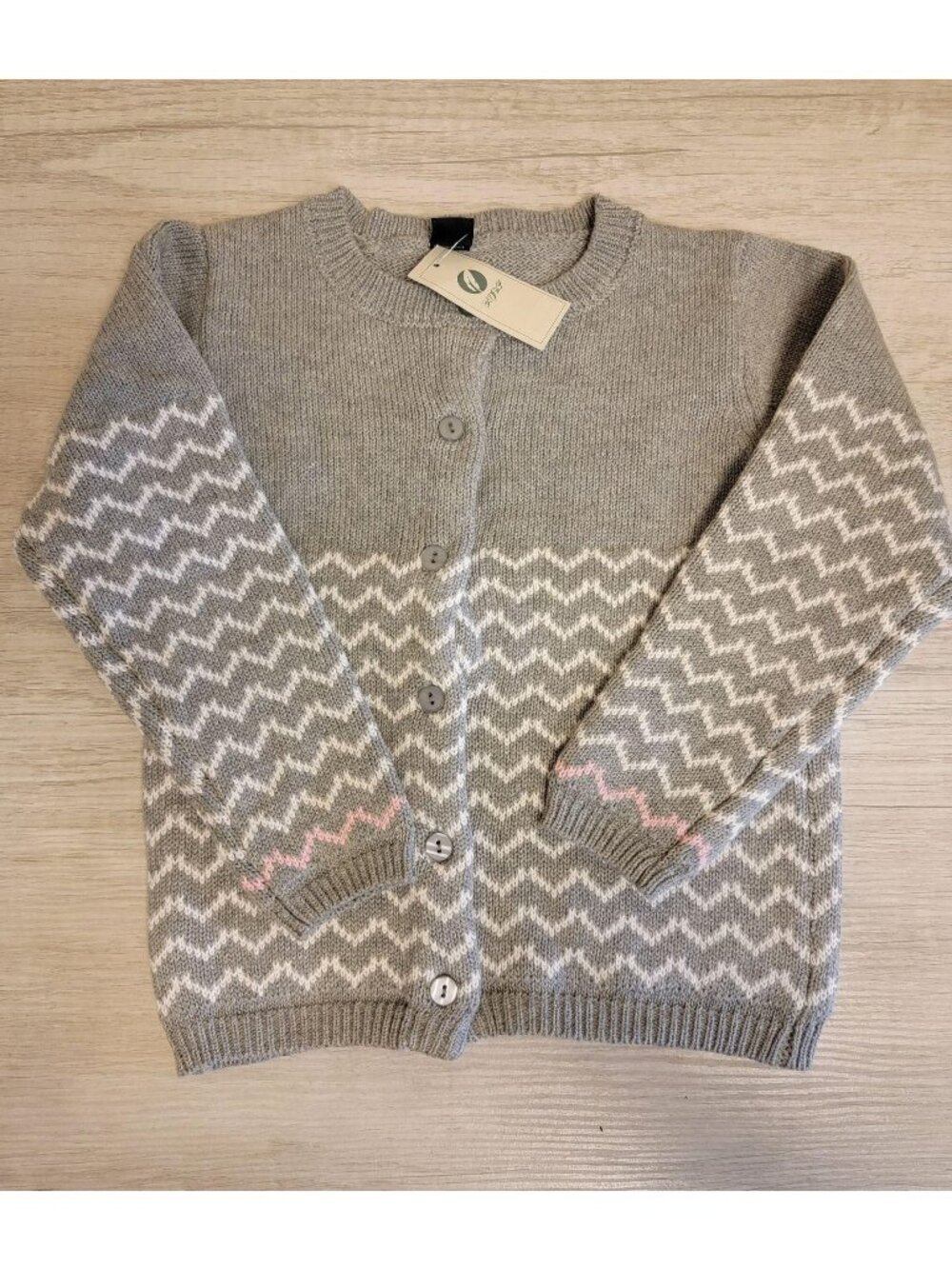 Gray & White Zigzag Patterned Button-Up Cardigan Sweater For Kids